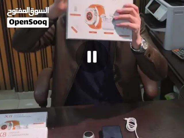طقم X8 الذكي – 8 قطع متكاملة كل ما تحتاجه لهاتفك في باكج واحد أنيق وعملي.  ساعة ذكية بتصميم فاخر