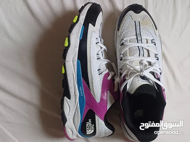 44 Sport Shoes in Farwaniya