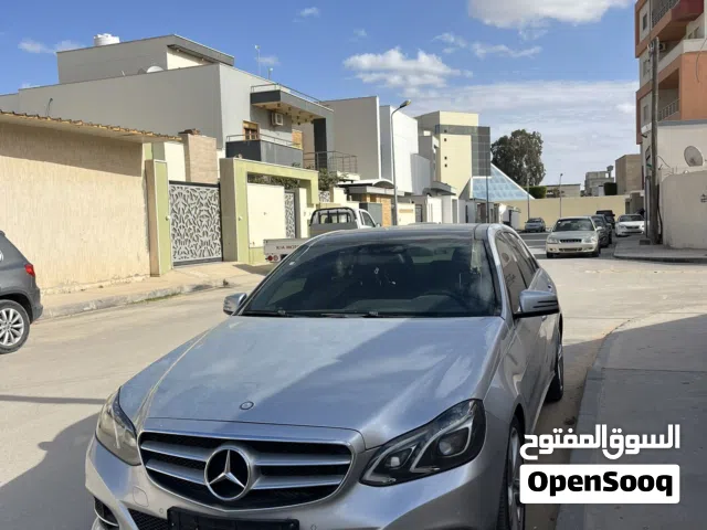 مرسيدس E300 سياره نضيفه تبارك الرحمن اقرا الوصف