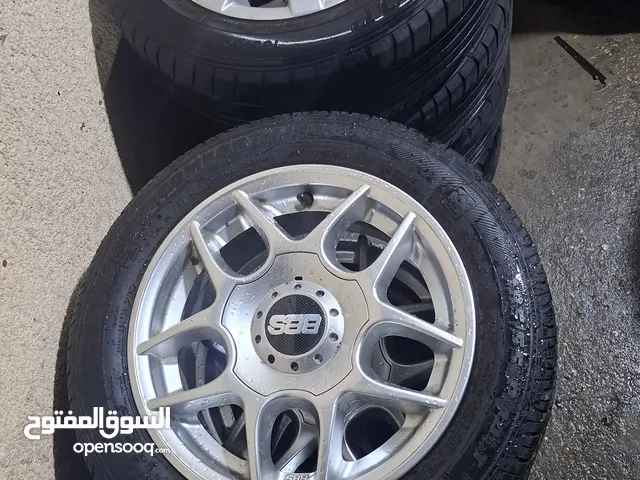 مجموعة قومات وديسكوات للبيع