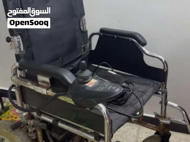 كرسي كهربائي للمقعدين والمسنين