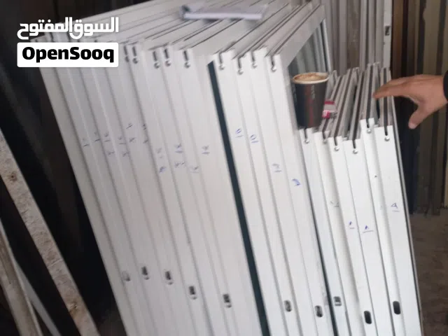شبابيك المنيوم مستعمل بحال الوكاله لون ابيض عرض 200ارتفاع125 عدد 20