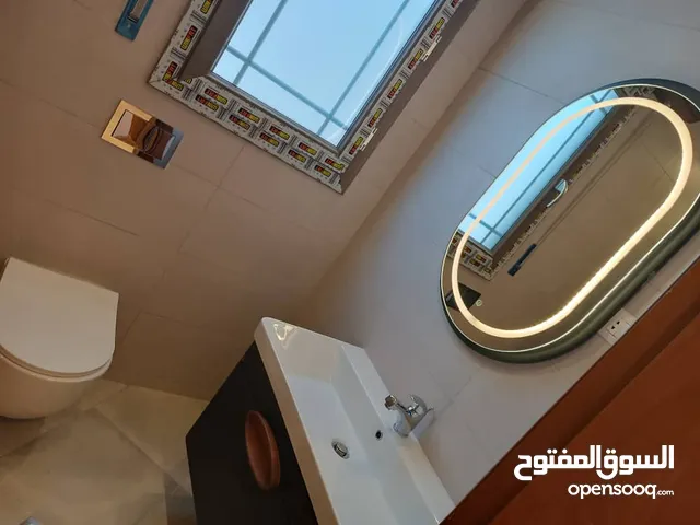 560 m2 5 Bedrooms Townhouse for Sale in Tripoli Souq Al-Juma'a
