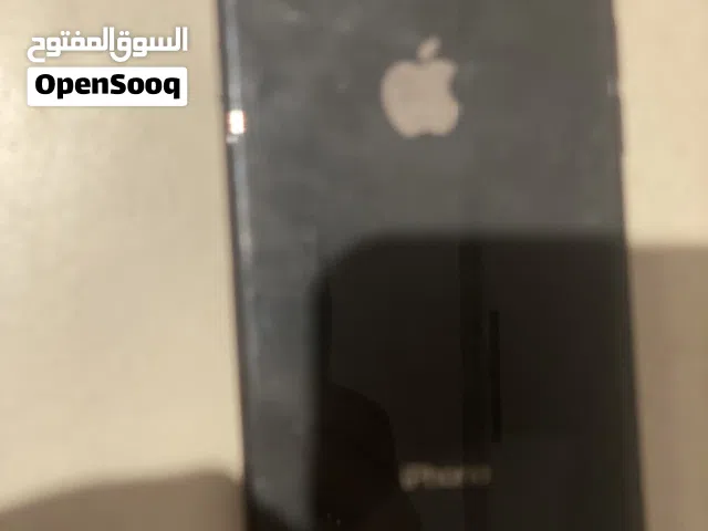 السلام عليكم ايفون 8العادي شبه جديد ليه عندي سنه وشهرين تلفون مغير شاشه وبتريه التليفون ميشكي شي