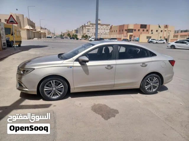 سايك موتور ام جي 5 اعلى فئة فل كامل للبيع    Mg 5 Full Option (Luxury)