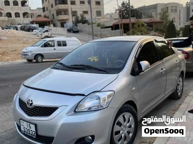 2010 تويوتا يارس SE