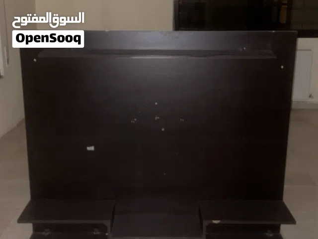 ديكور شاشة عصري وأنيق بتصميم فخم يضيف لمسة جمالية وترتيب مميز للصلون.. ديكور شاشه بتصميم راقي يناسب