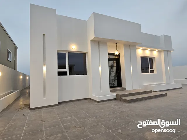 350 m2 More than 6 bedrooms Villa for Sale in Muscat Manumah