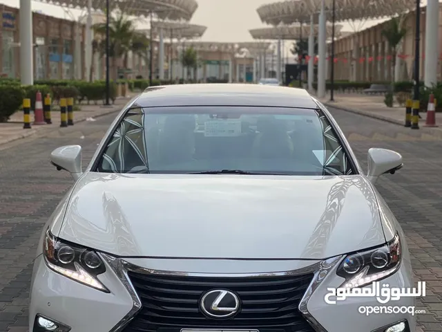 Lexus ES 2015 in Jeddah