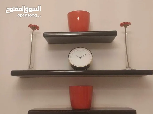 ساعة حائط/ رفوف خشب سويدي عدد 3/ سلم خشبي