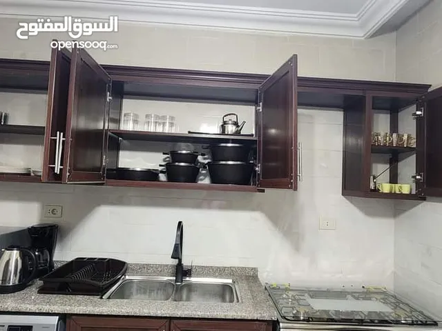 شقة للايجار الشهري مفروشة بالكامل الرياض السلام مكونه من غرفتين وصاله ومطبخ جاهز وحمامين