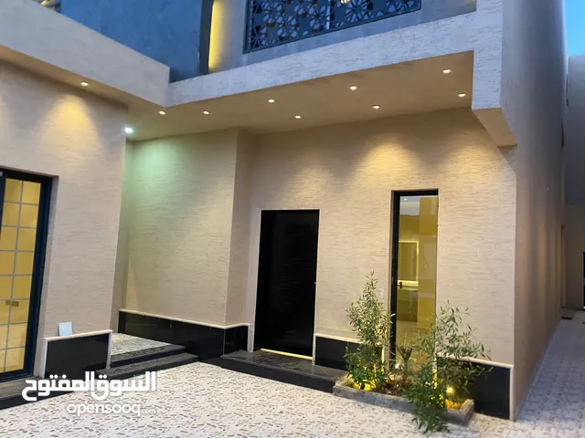 377 m2 3 Bedrooms Villa for Rent in Al Riyadh Okaz
