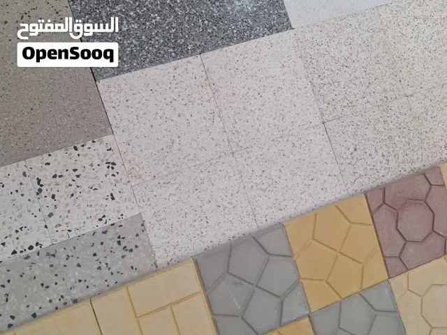 حجر رصيف معشق وحجر بازلتي درجه اولى وبلاط وبلادوره اليه يدويه  وشوايات