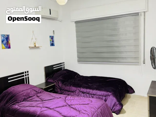 استوديو مفروش-شارع الجامعة للايجار الشهري  مقابل البوابة الشمالية للجامعة الاردنية