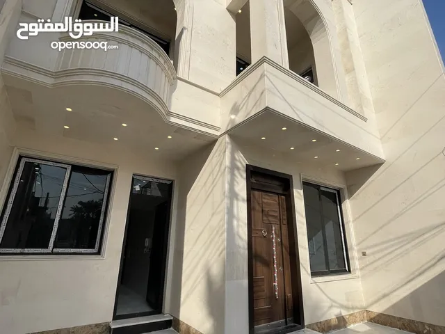 375 m2 5 Bedrooms Townhouse for Sale in Baghdad Saidiya