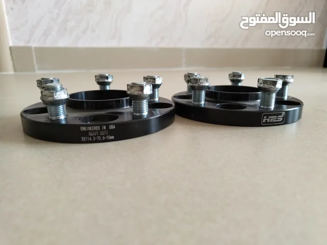 سبيسرات تعريض نظيفة من شركة HPS للموستانج