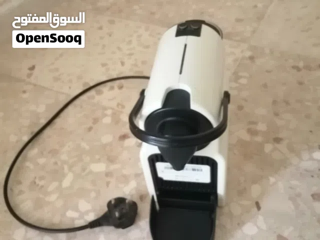 عصارة حديد يدوية ممتازة وماكينة اسبريسو حالة جيدة جدا