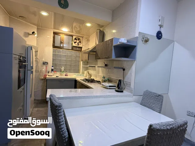 شقة مفروشة للإيجار اليومي في بغداد الحارثية للعوائل فقط – موقع متميز وتجهيزات كاملة