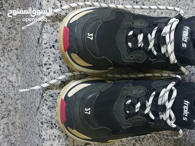 حذاء Balenciaga