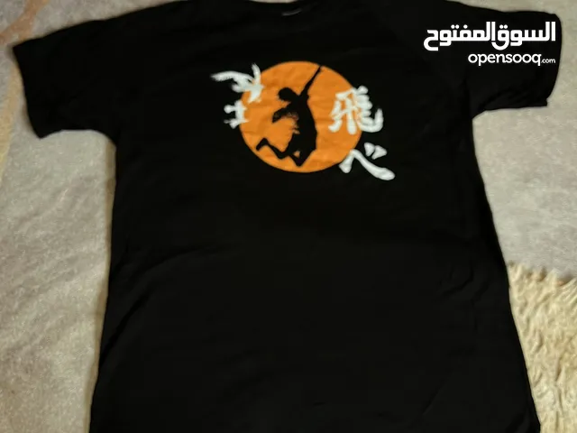 بلوزة انمي haikyuu. حجم لارج مناسبة للجنسين. مناسبة للصيف. لمحبي الانمي.