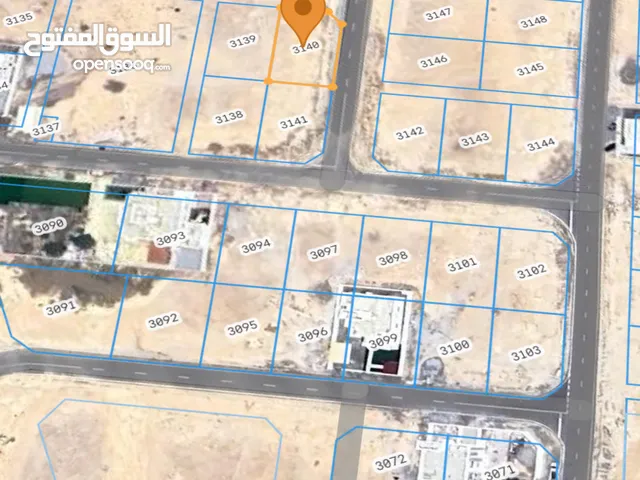 انا المالك والملك لله ارض ف الحاجر كونر ع الشارع القار