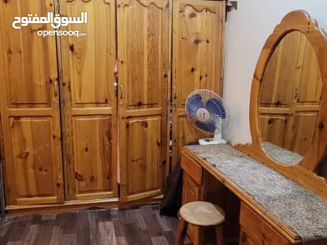 نشتري جمعي اثاثات وخردوات وحديد وخشب