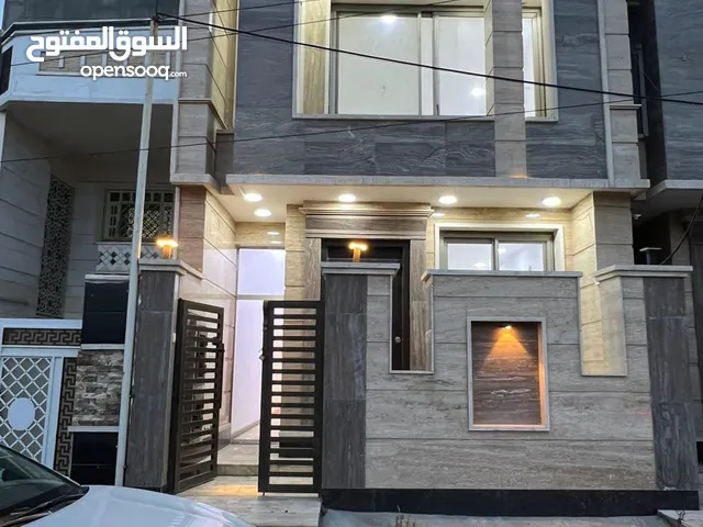 225 m2 4 Bedrooms Townhouse for Sale in Baghdad Saidiya