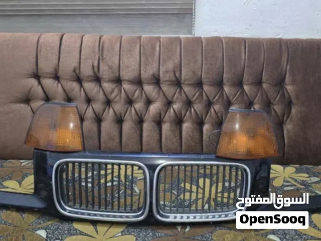 سلام عليكم غراض bmw e36  الابطاين اربع ابواب سعرهم 200.000 عطر والاشرات اصلية سعرهم 150.000