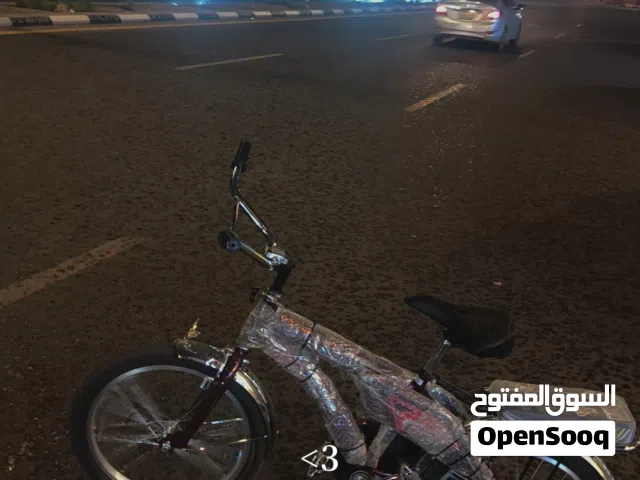 دراجه رامبو عنابي شبه جديد