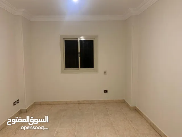 140 m2 3 Bedrooms Apartments for Rent in Cairo Mokattam