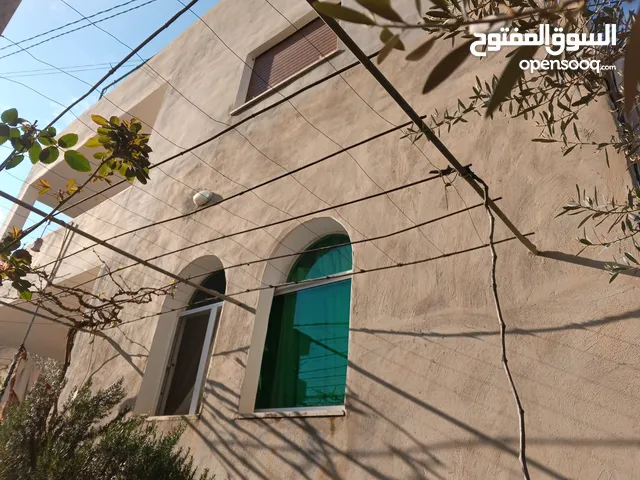 192 m2 More than 6 bedrooms Townhouse for Sale in Irbid Alal