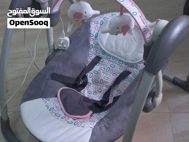 أرجوحة الرضع الكهربائية من centrepoint استعمال بسيط