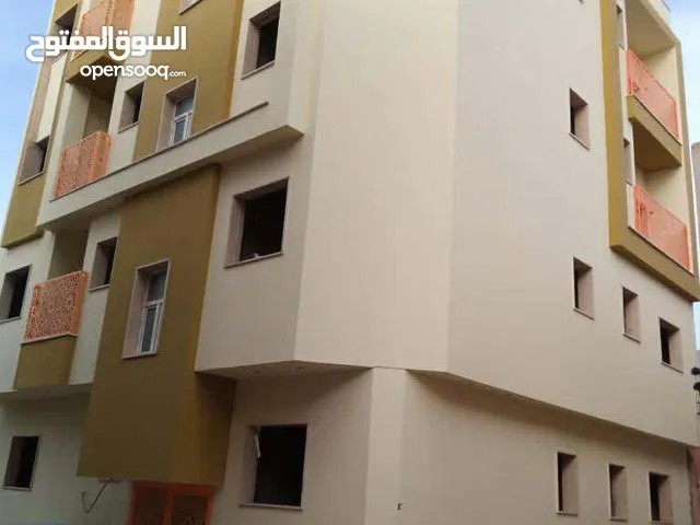 لدينا شقه البيع شيك أوتحويل مكان المدينه الرياضية خلف سوق دعوة جديد اقرا تحت كويس