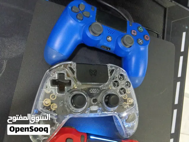 للبيع بلستيشن 4 وية الوايرات مع 3 يدات 2جدد 1 وصخة يوجد تنظيف لليدة