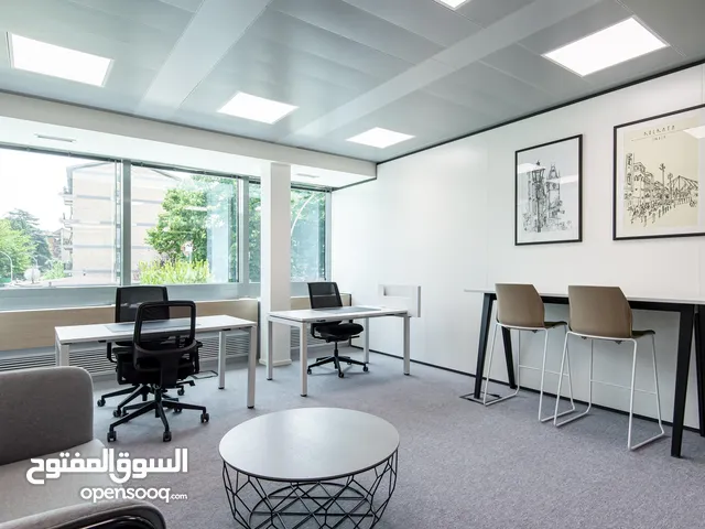 مساحة مكتبية خاصة تسع عدد 3 من الأفراد في Abu Dhabi, Pixel
