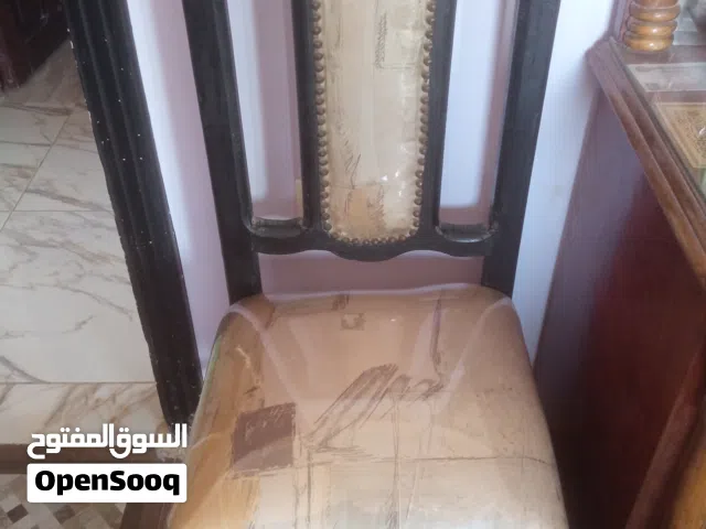 كراسى سفرة بحالة جيدة جدا