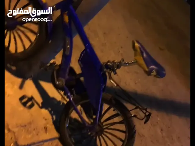 سيكل رامبو للبيع التأير الامامي مافي بس جنط نادر ورا وقدام مقاس عشرين