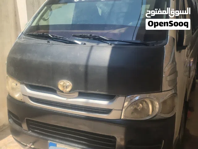 2010 تويوتا هايس Standard