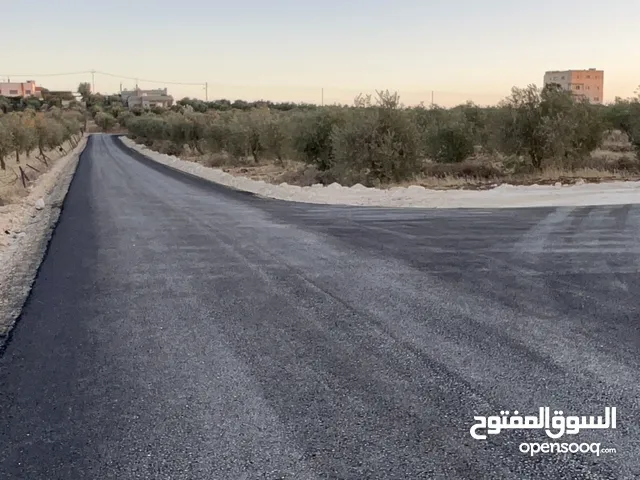 ارض للبيع في حسبان قريبة من شارع المطار ومرج الحمام على شارع مأدبا الغربي قريبة من الجامعة الألمانية