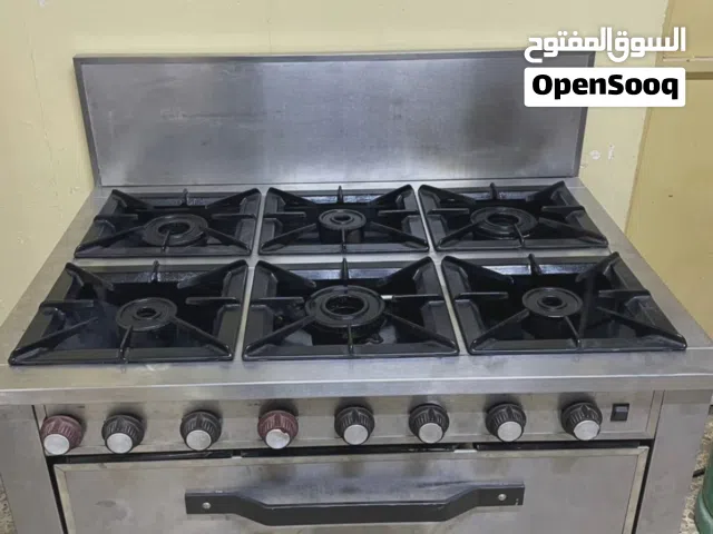 طباخ إيطالي باله كويتي ضخم بلاد شرط الفحص والنضافه