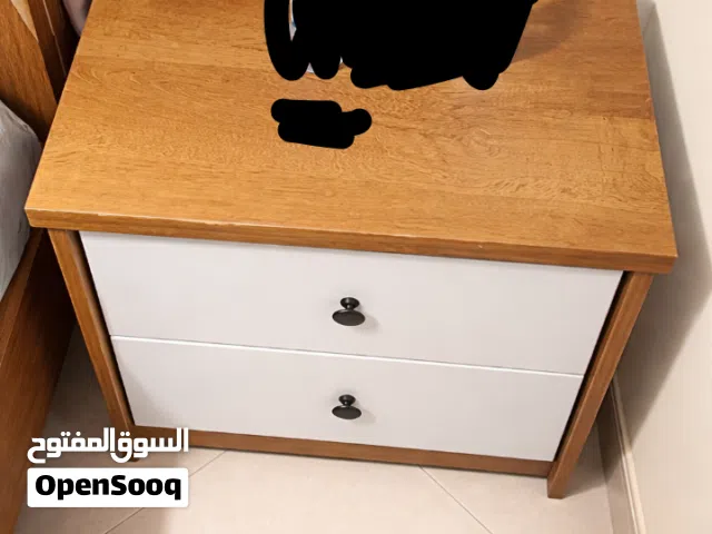 طاولة مستعمله للبيع