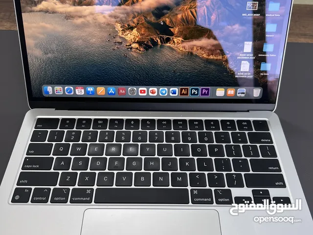 ماك بوك M2