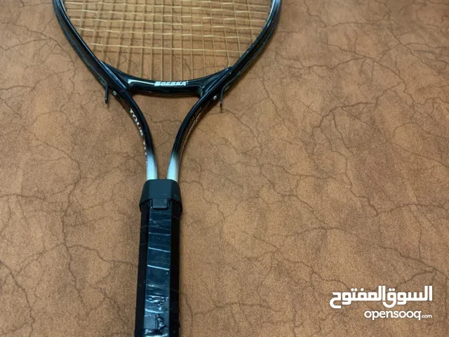 للبيع مضرب تنس حبه واحد