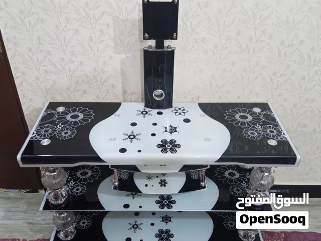 ميز تلفزيون