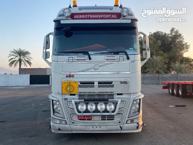 Tractor Unit Volvo 2015 in Al Batinah