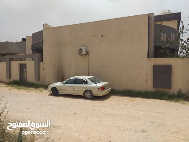 220m2 4 Bedrooms Townhouse for Sale in Tripoli Qasr Bin Ghashir