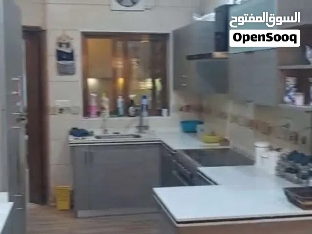 200 m2 4 Bedrooms Townhouse for Rent in Baghdad Harthiya