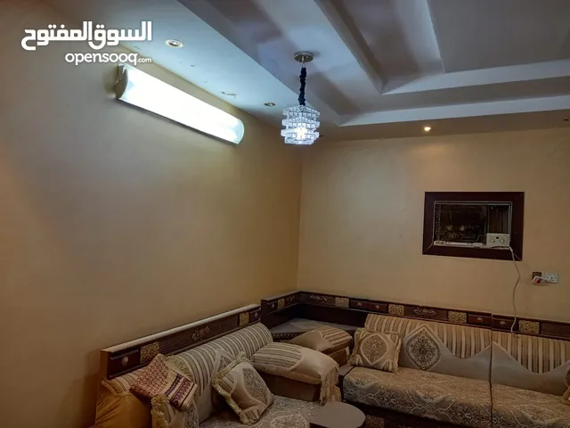 250 m2 5 Bedrooms Apartments for Rent in Jeddah Al Marikh