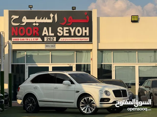 BENTLEY BENTAYGA  GCC 2019 Service history  V8 Original paint  Zero accidents  Full option