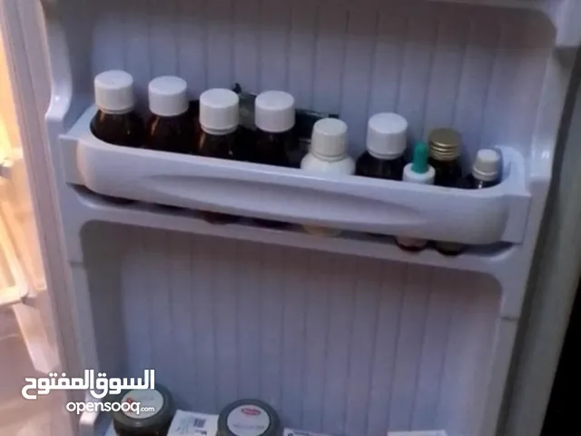 ثلاجه صغيره شغاله